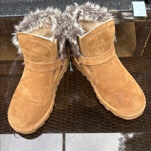 BearPaw Tan Fur-Lined Ankle Boots